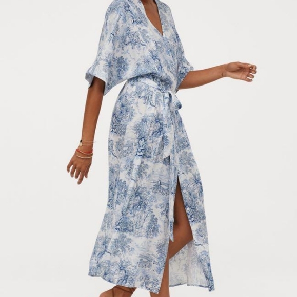 H&M Dresses & Skirts - H&M dress with plants and animals